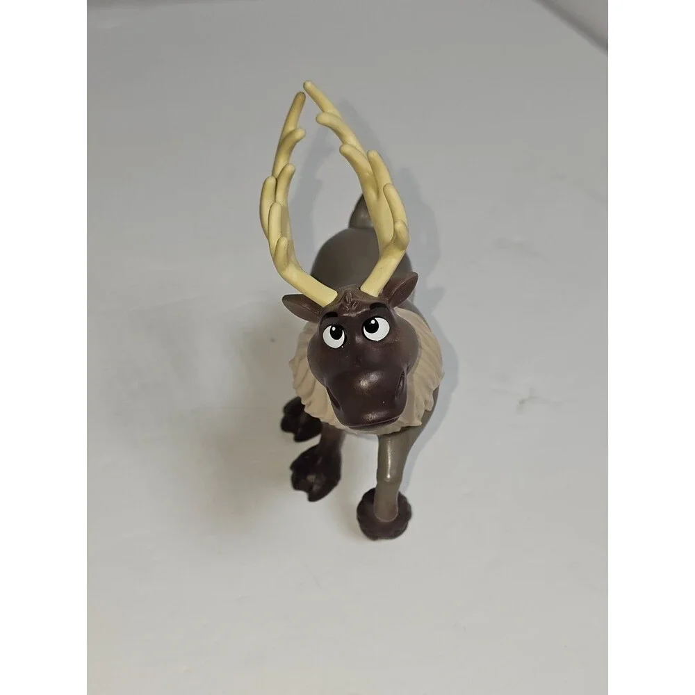 DISNEY FROZEN II SVEN Figure HASBRO 2018 Reindeer Plastic Toy